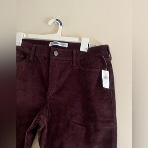 Old Navy Women’s Rockstar Super Skinny Corduroy Jean